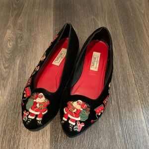 Size 9 Christmas embroidered shoes